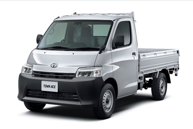 フロントスタイリング DX(2WD)・5M/T
