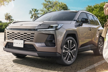 【モデル入り素材】Z（ハイブリッド）