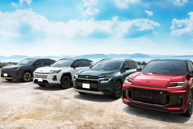 （左奥）：Z（ハイブリッド）