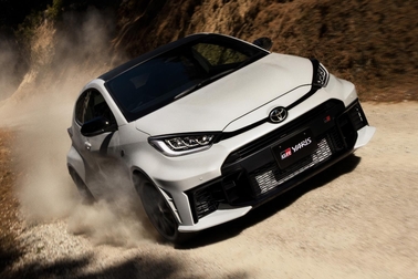 RZ“High performance”［GR-DAT（8AT・4WD）］