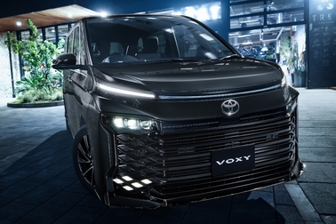 【モデル入り素材】S-Z（2WD・7人乗り）